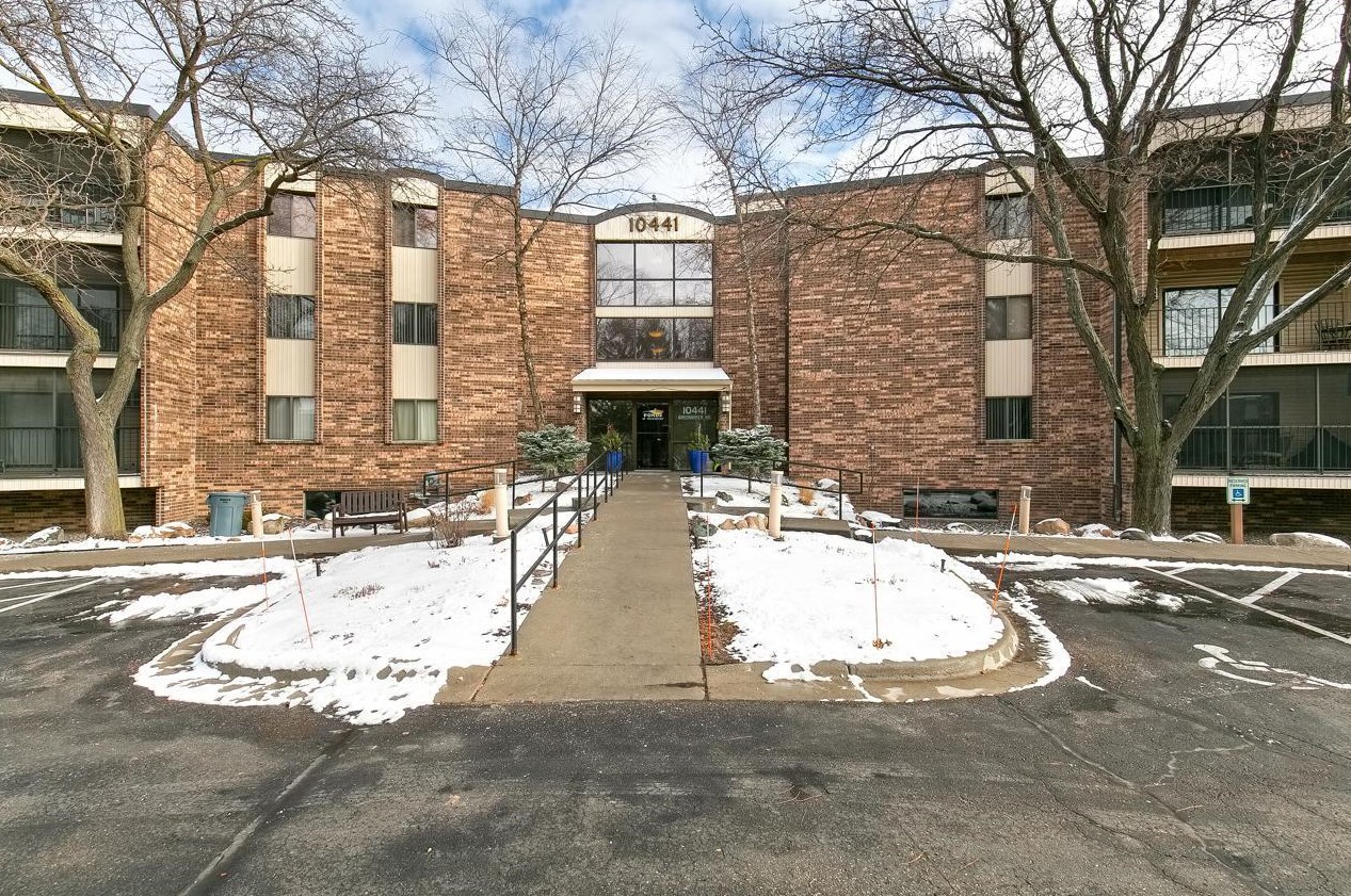 10441 Greenbrier Rd 101, MN 55305 MLS 6470443 Coldwell