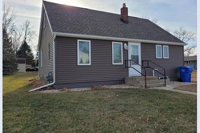 914 2nd Street SE, Pipestone, MN 56164 - Photo 1