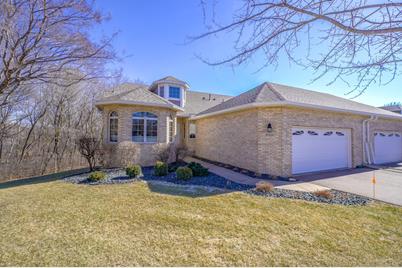 10424 Eagle Pointe Circle - Photo 1