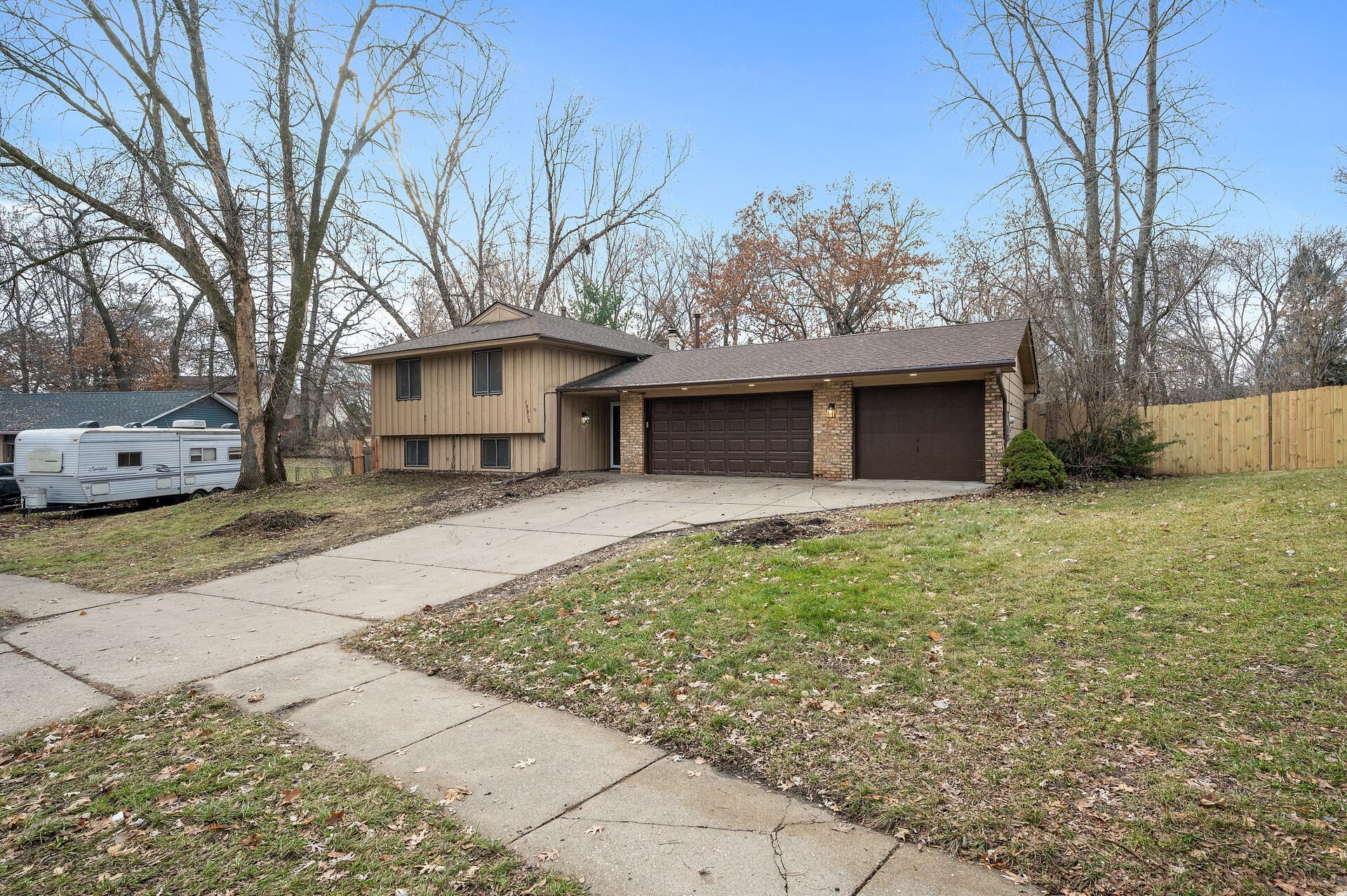 13315 Findlay Way, Apple Valley, MN 55124 MLS 6472056 Coldwell Banker