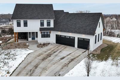 1031 Alta Avenue N, North Hudson, WI 54016 - Photo 1