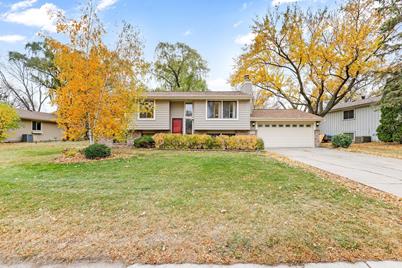 9550 Garrison Way, Eden Prairie, MN 55347 - Photo 1