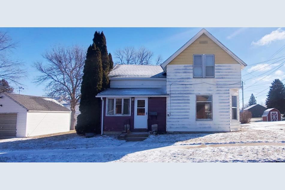 214 Center Ave S, Eyota, MN 55934 MLS 6489765 Coldwell Banker