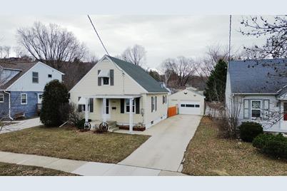 910 15th Avenue NE, Rochester, MN 55906 - Photo 1