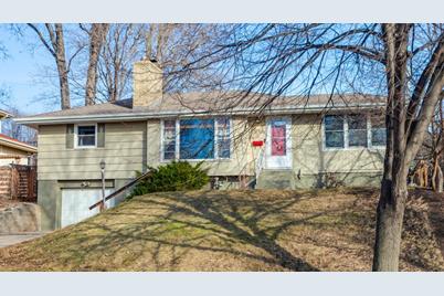 1040 Prior Avenue S, Saint Paul, MN 55116 - Photo 1