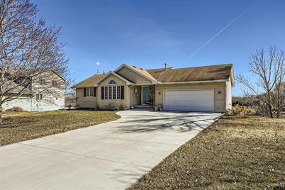 8705 Hillview Drive E, Saint Bonifacius, MN 55375 - Photo 1