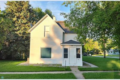 529 Washington Avenue, Crookston, MN 56716 - Photo 1