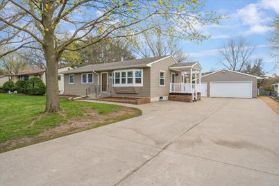 2092 County Road F E, White Bear Lake, MN 55110 - Photo 1