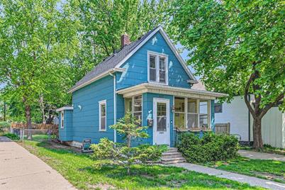 1437 Hewitt Avenue, Saint Paul, MN 55104 - Photo 1