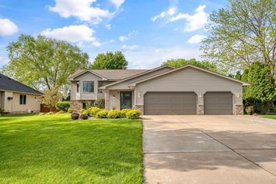 607 7th Avenue NW, Forest Lake, MN 55025 - Photo 1