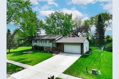 6412 137th Street W, Apple Valley, MN 55124 - Photo 1