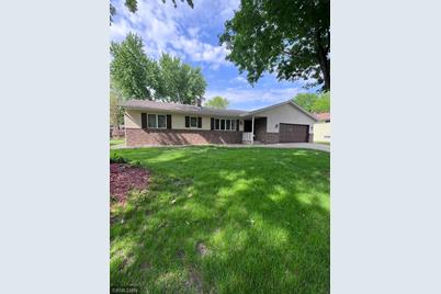 661 Hennes Avenue, Shakopee, MN 55379 - Photo 1
