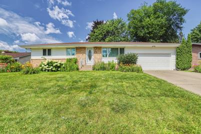 412 Rice Creek Boulevard NE, Fridley, MN 55432 - Photo 1