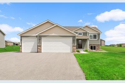 922 Mulberry Avenue NE, Montgomery, MN 56069 - Photo 1