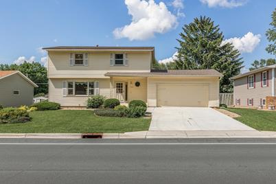 1354 15th Street W, Hastings, MN 55033 - Photo 1