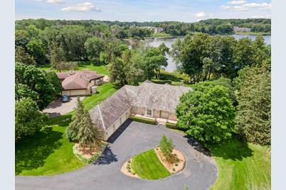 150 Hunters Glen Road, Wayzata, MN 55391 - Photo 1