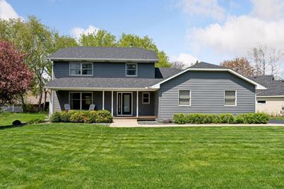 561 Homewood Avenue, Mahtomedi, MN 55115 - Photo 1