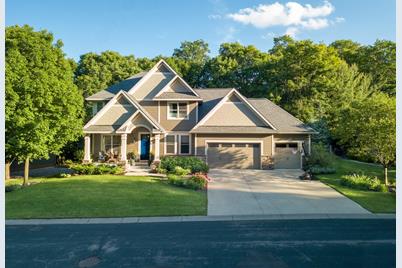 549 Big Woods Boulevard, Chanhassen, MN 55317 - Photo 1