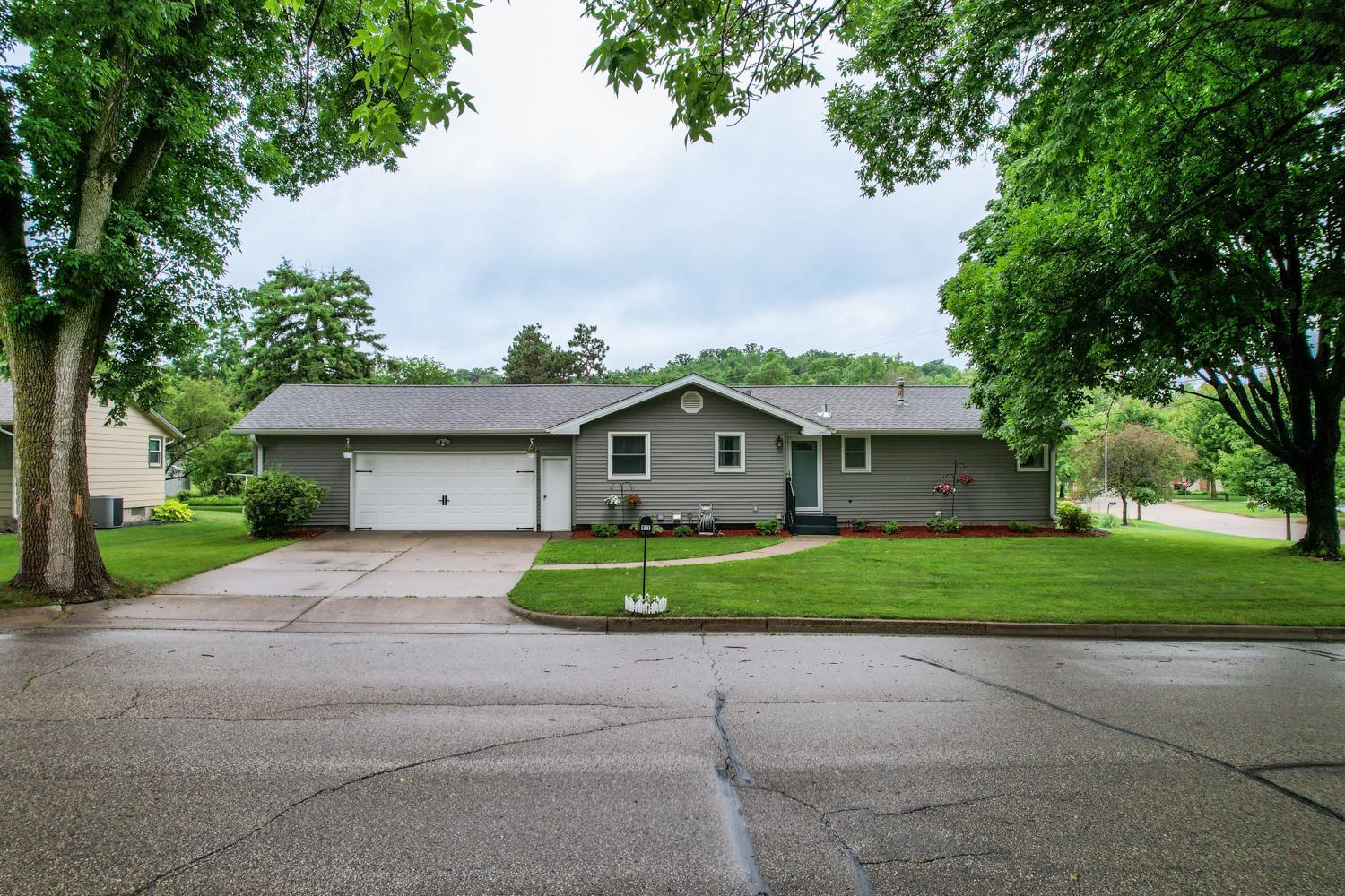 977 Linda Ave, Red Wing, MN 55066 MLS 6557263 Coldwell Banker