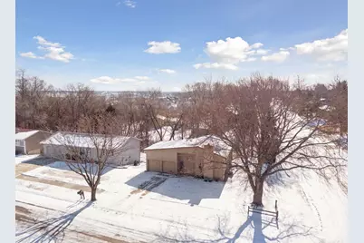 822 37th Street SW, Rochester, MN 55902 - Photo 1