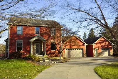 727 Foxcroft Circle SW, Rochester, MN 55902 - Photo 1