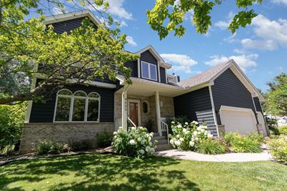 4605 Ithaca Lane N, Plymouth, MN 55446 - Photo 1