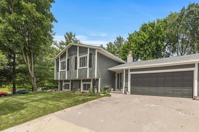 2615 Granite Avenue N, Oakdale, MN 55128 - Photo 1