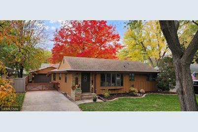 1009 Rhode Island Avenue N, Golden Valley, MN 55427 - Photo 1