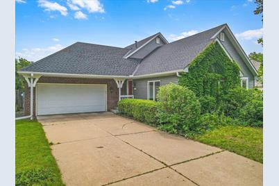 224 Cottonwood Drive, Vadnais Heights, MN 55127 - Photo 1