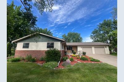 2137 Morningside Court NE, Saint Cloud, MN 56304 - Photo 1
