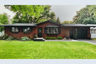 518 Sunrise Avenue, Paynesville, MN 56362 - Photo 1