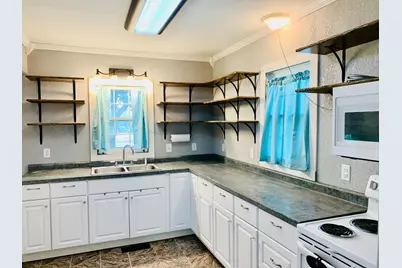 311 Bay Avenue SE, Baudette, MN 56623 - Photo 1