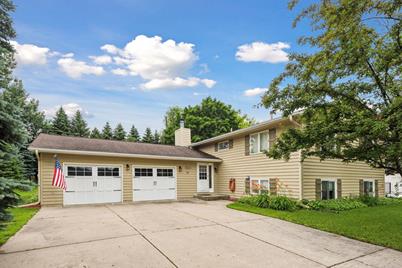 1317 Woodlawn Circle, Waconia, MN 55387 - Photo 1