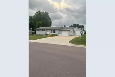 506 6th Avenue S, Lakefield, MN 56150 - Photo 1