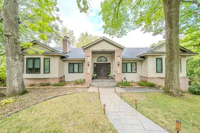 925 Palm Circle, Maplewood, MN 55109 - Photo 1