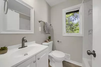 337 McKnight Road S, Saint Paul, MN 55119 - Photo 1