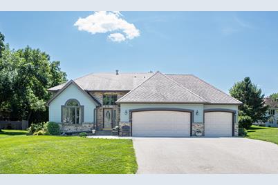 2276 Moreland Court E, Maplewood, MN 55119 - Photo 1