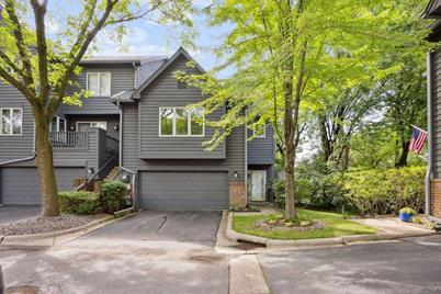 2206 Sherwood Court, Minnetonka, MN 55305 - Photo 1