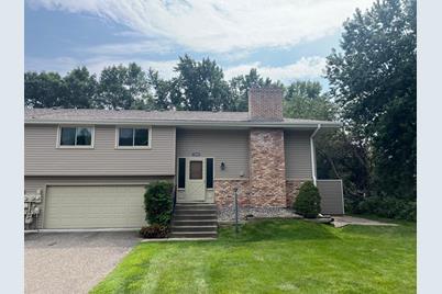 12089 71st Place N, Maple Grove, MN 55369 - Photo 1