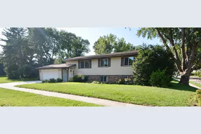 505 Zumbro Drive NW, Rochester, MN 55901 - Photo 1