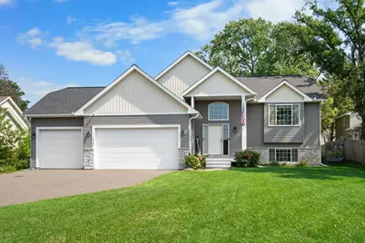 1562 McKnight Road N, Maplewood, MN 55119 - Photo 1