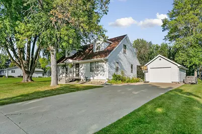 1535 9th Avenue NE, Owatonna, MN 55060 - Photo 1