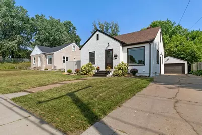 630 White Bear Avenue N, Saint Paul, MN 55106 - Photo 1