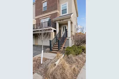 325 W River Parkway #101, Minneapolis, MN 55401 - Photo 1