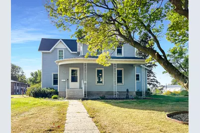 304 4th Avenue NW, Sleepy Eye, MN 56085 - Photo 1