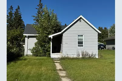 709 Center Street E, Roseau, MN 56751 - Photo 1
