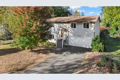 7527 Upper 167th Street W, Lakeville, MN 55044 - Photo 1