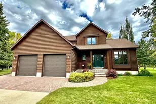 312 Oakdale Ct NE, Warroad, MN 56763 - Photo 1