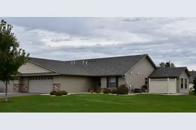 1003 17th Street N, Princeton, MN 55371 - Photo 1