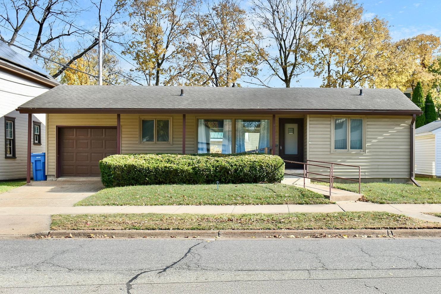 318 Huff St, Winona, MN 55987 - MLS 6620199 - Coldwell Banker